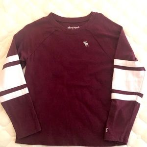 Abercrombie kids maroon baseball tee